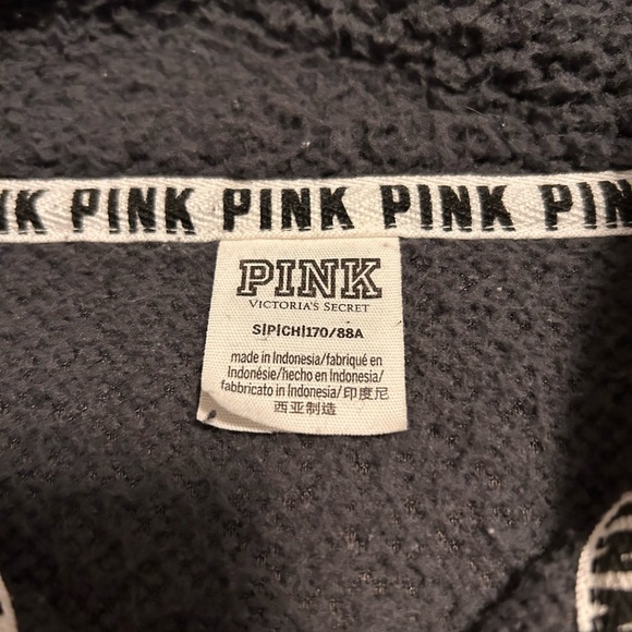 Pink VS Sherpa - Picture 2 of 2